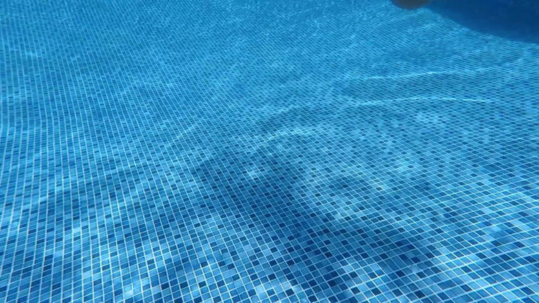 Chokobanana: Am futut un străin pe care tocmai l-am întâlnit la piscina...