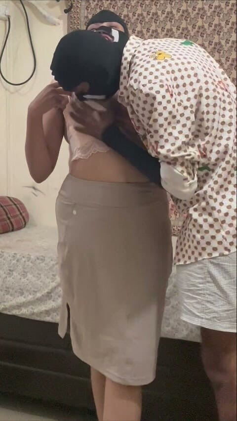 Veya: Stepmom Is Getting Ready for Office