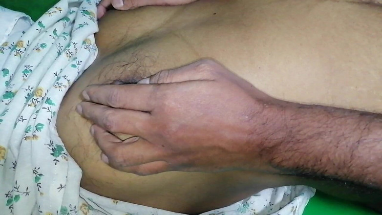 Sweety In Bed: Desi místní vesnická dospívající dívka venkovní XXX video, indická krásná...