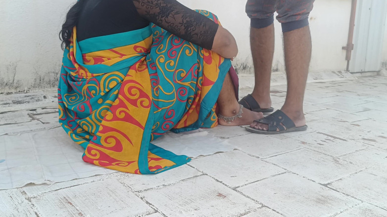 Inba: Evli olmayan erkekler terasta evli kadınları sikiyor