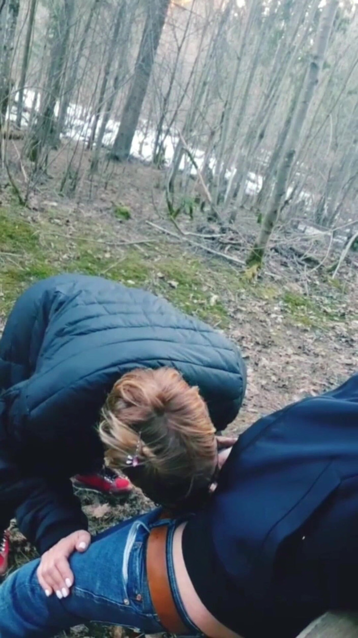 Crazyfamily 1970: Мачеха сосала мне член в лесу