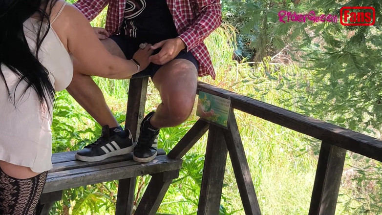 Riderqueen: Açık havada sikiş - hayranlar için video