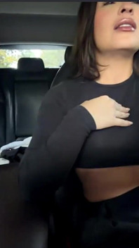 F Ich Eine Wette Verliere, Muss Ich Nackt Sein Und Masturbieren, Während Ich in Meinem Auto Durch Die Stadt Fahre