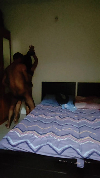 ItemRiya05: Gf Jalang India seksi berkongkek cuff dengan audio hindi