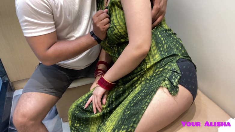 Your Alisha: Minha meia-irmã me fodeu enquanto celebração rakhi