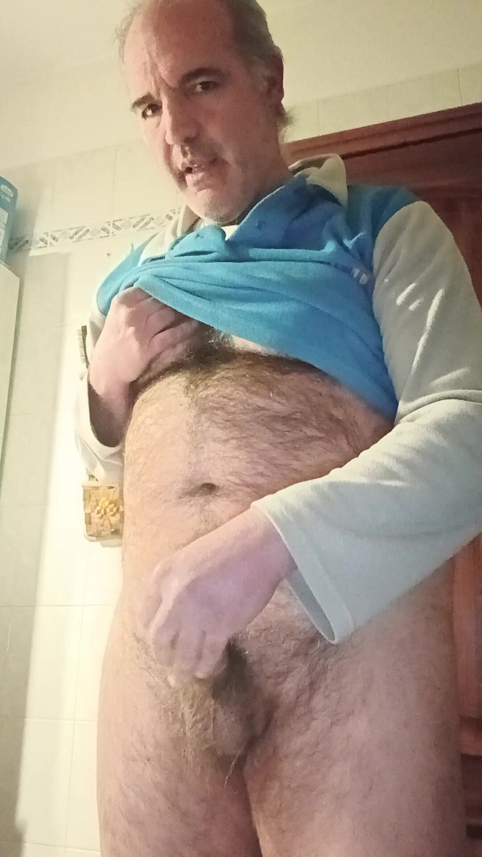 Setesesso7: A Wank in My Bathroom Before Going to Sleep!