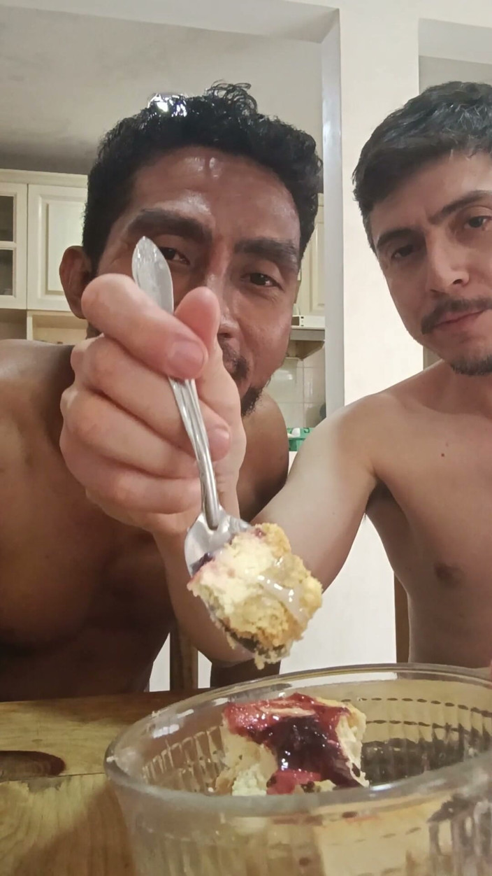 Tabasco Jake: I Cum on Cake and Eat It with My Friend