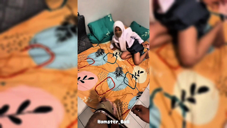 Hamster_Ball: Hidżab dziewczyna z Islamskiego Boarding College 18+ praktykuje biologię ze swoim...