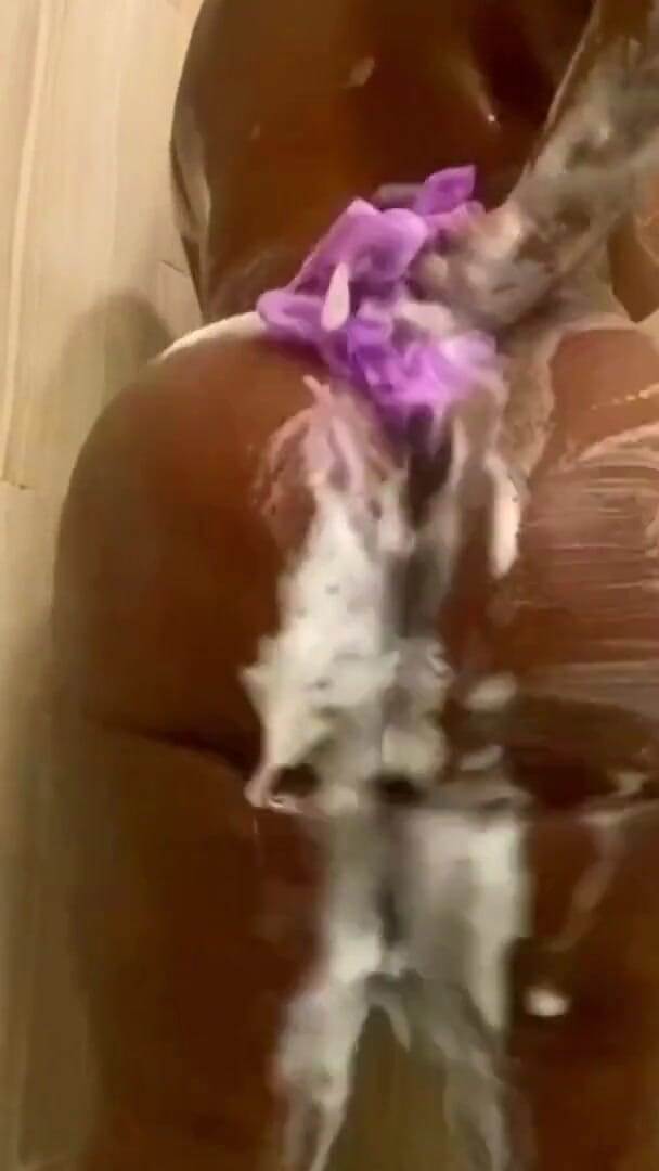 Booty bouncing crazy on the dick (Exclusive dirty Diana)