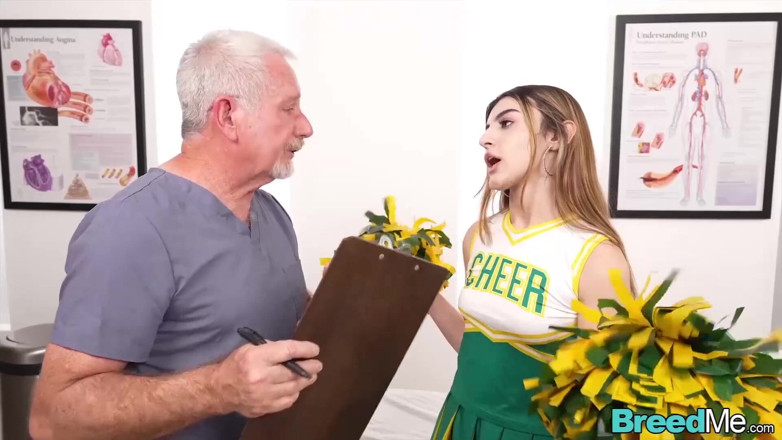 BreedMe: Jay Crew ka jordaar bhaar chiyarlidar julia ko hai