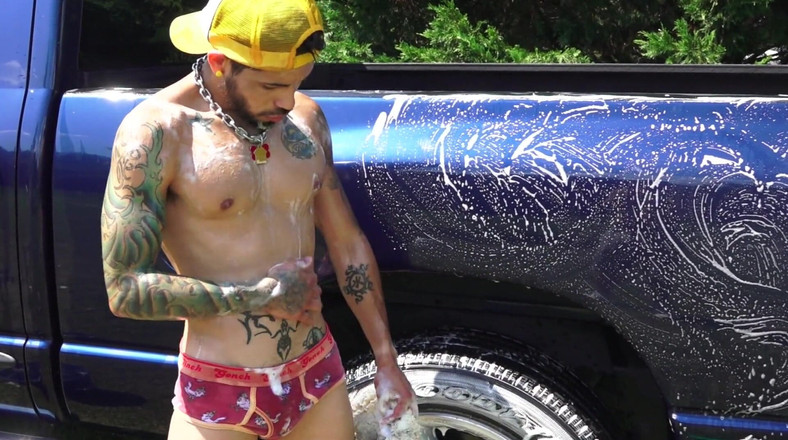 Colby Knox: Ketika tidak ada orang di sekitar