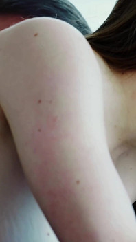 Samantha Bentley Se La Follan En El Sofá