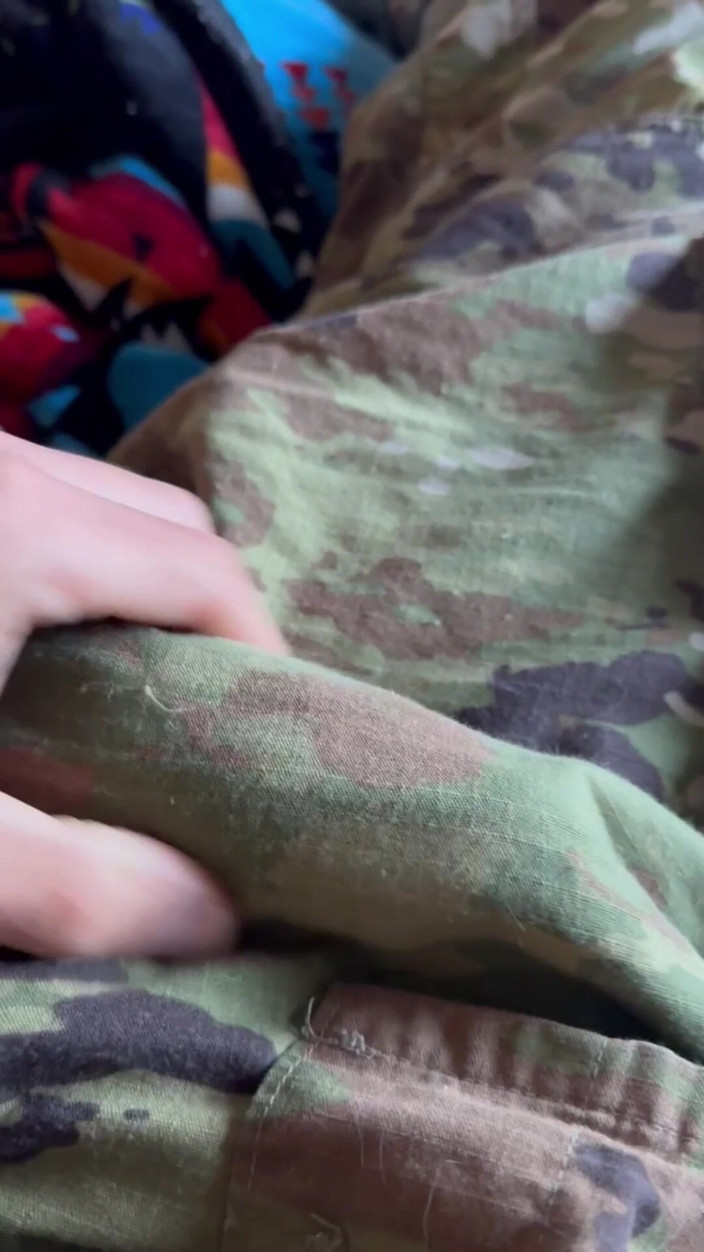 Gay Soldier Stuff: Thật là siêu hứng tình đến nỗi tôi đã phải thủ dâm...