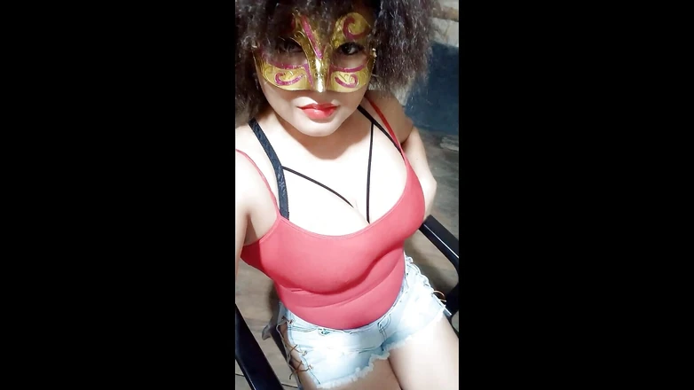 Martin13: Eksklusivitas latin! Cewek semok latina dengan lingerie merah menggoda ayah...