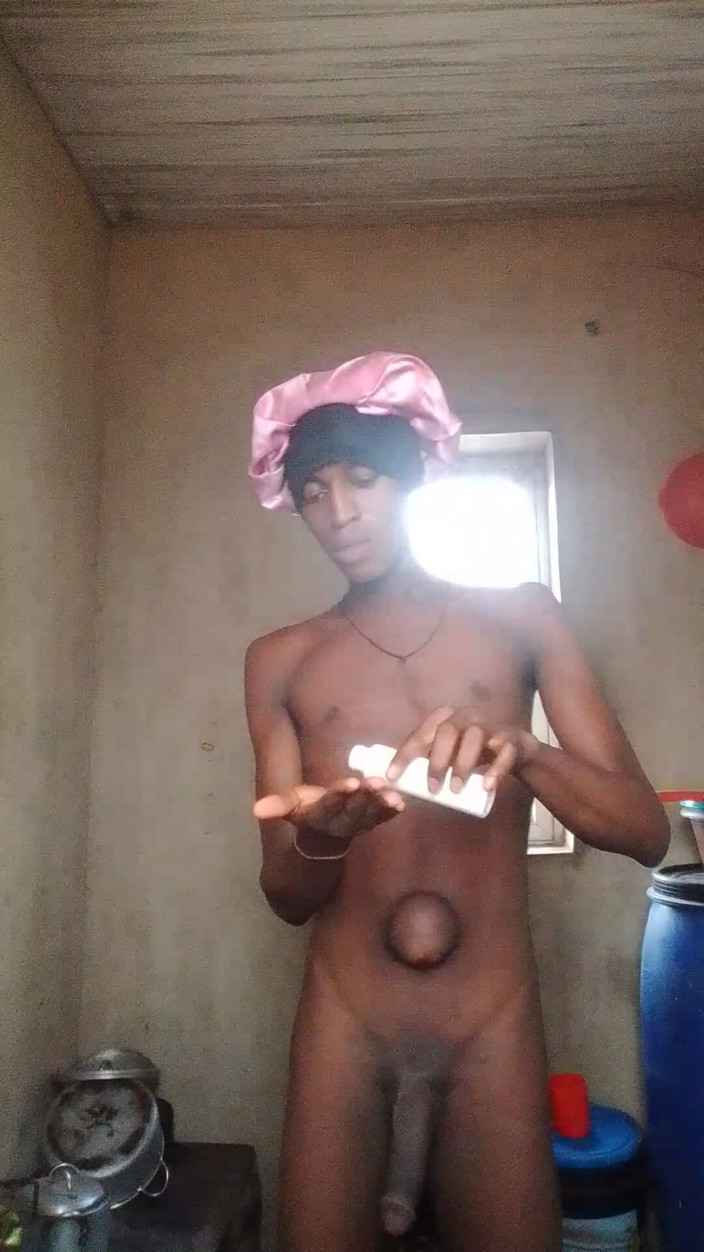 Blacksexy: Stăpâna ejaculează