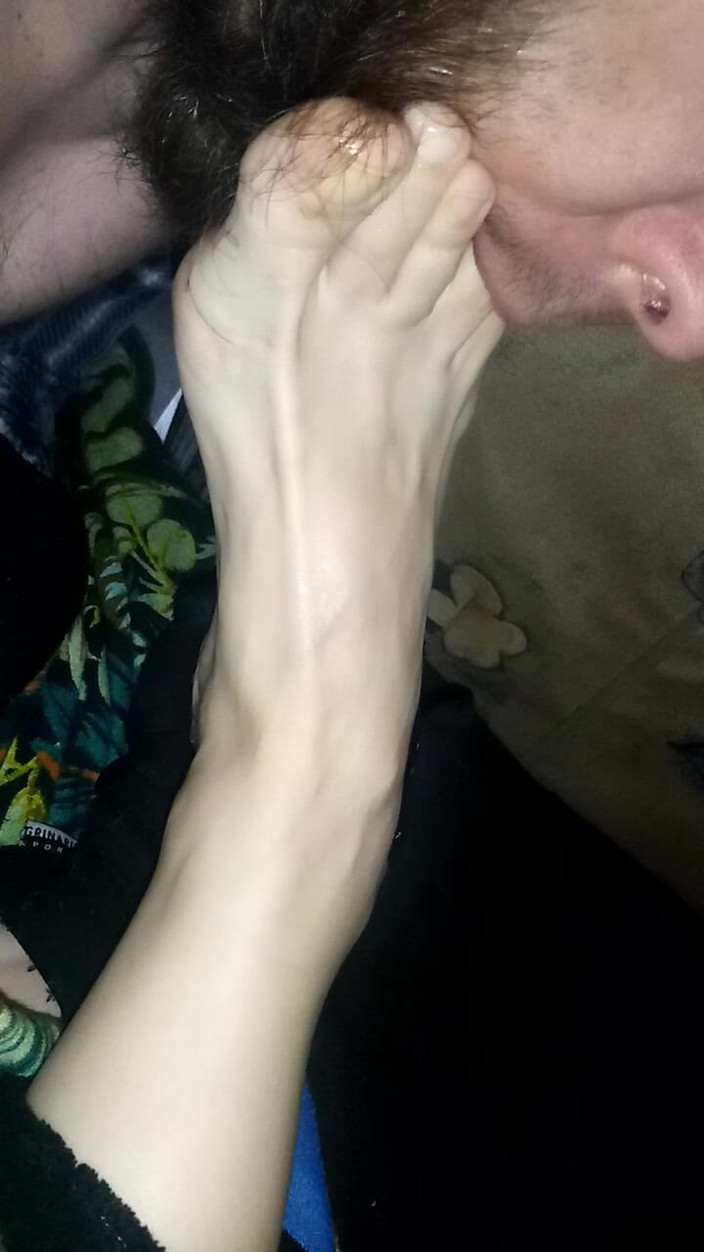 Gottini44: Morning Licking of My Wife's Scab