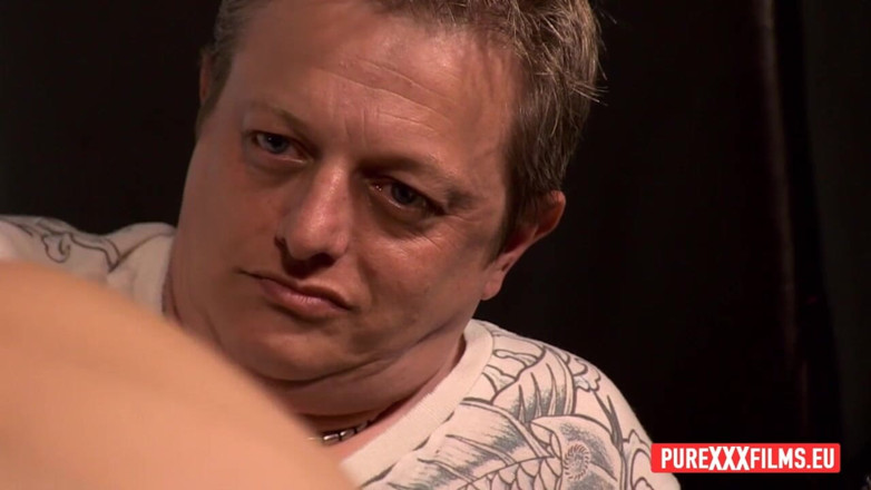 Pure XXX Hardcore: Zrzavá pornohvězda Amarna Miller šukala před svým manželem z Max Deeds