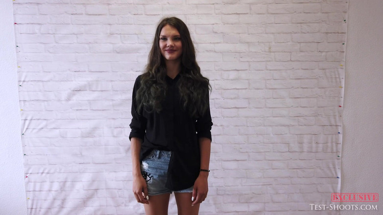 Test-Shoots: Nude Video Casting with Artistic Gymnast Polina