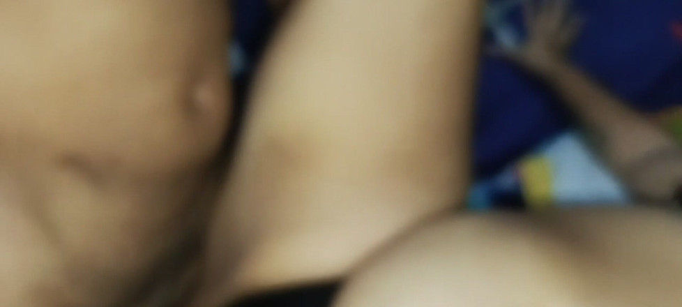 Adribella69: Svádí manželova přítele svým novým prádélkem