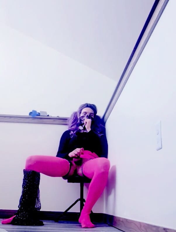 Natalie Slax: Edepsiz sperm sürtük tgirl sissy