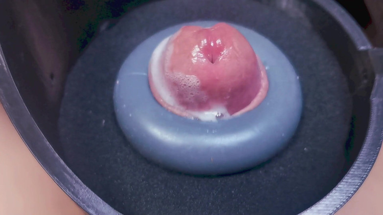 SEXY_GUYBEST: Máquina de pene con un nuevo accesorio