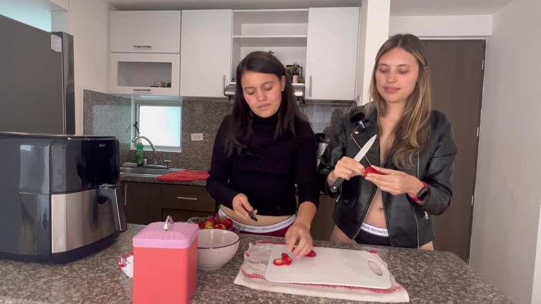 scarlettandc: Preparamos morangos cremoso e nos divertimos