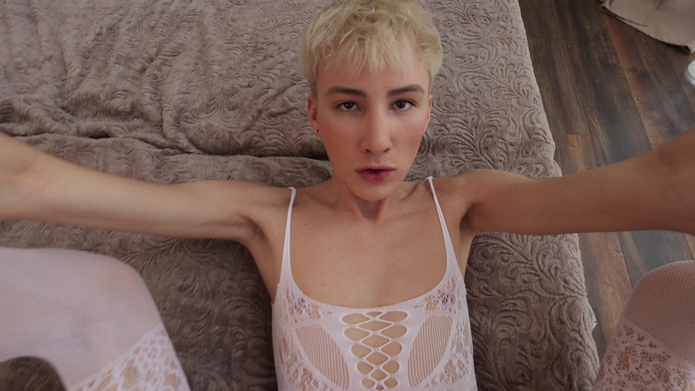 Sandro Jenner: Un Garçon Sissy Suce La Bite De Son Beau-père Et...