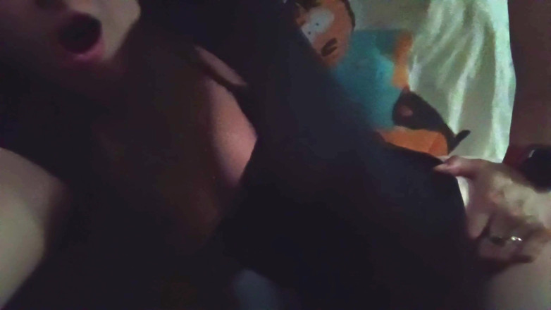 Candy Camille: Aku lagi sange berat di uber, jadi aku meyakinkannya untuk...