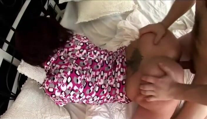 Young Sinner: Awek seksi bertetek besar ditembusi dubur pada tetek
