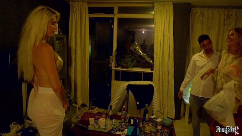 Cumbizz: 2 hot dutch blond checks having sex in public