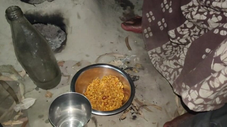 Yousokhona: Bea cu o indiancă desi bhabhi fierbinte