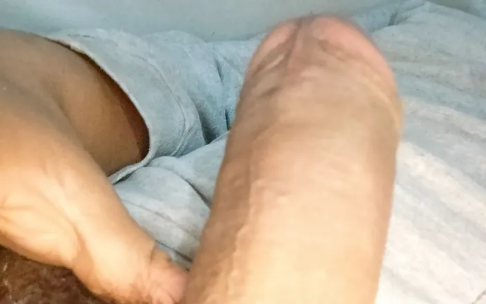 Zit Santos: Public Bathroom Masturbation