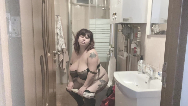 Roxanne Miller: Pee Compilation