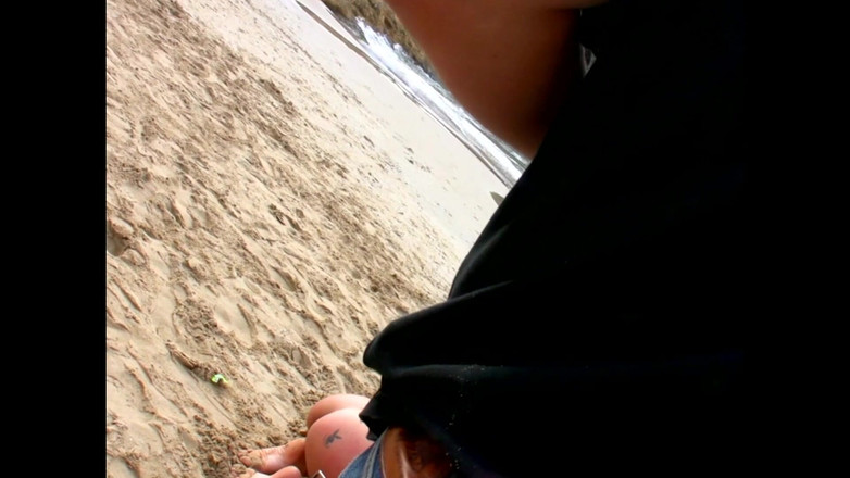 Adultwhisper: Mọi người cũng đi đến bãi biển để làm tình!