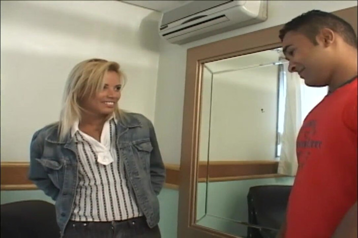 Chica Suicida DVD: Děvka Mart Hole Hiady Mansur