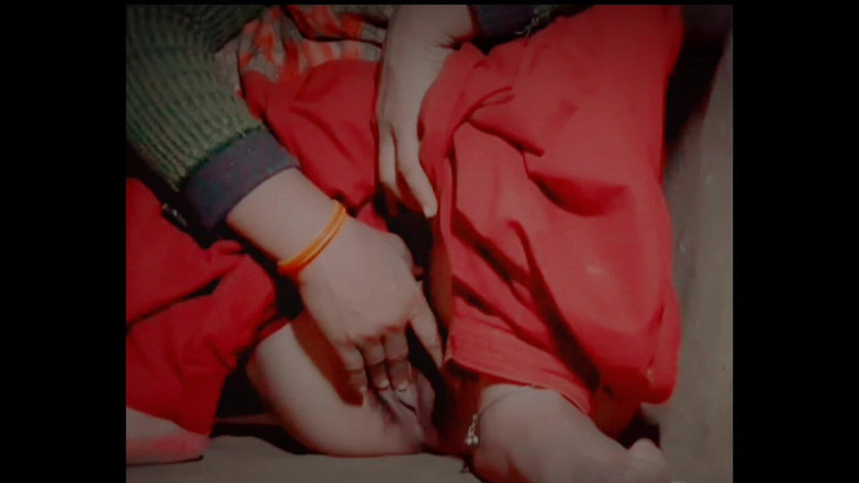 TricolorMusic3: Гей, чувак, я сама вдома, у мене багато бажання до сексу, я зняла колготки і мастурбувала оголеною, тільки тоді ми були задоволені