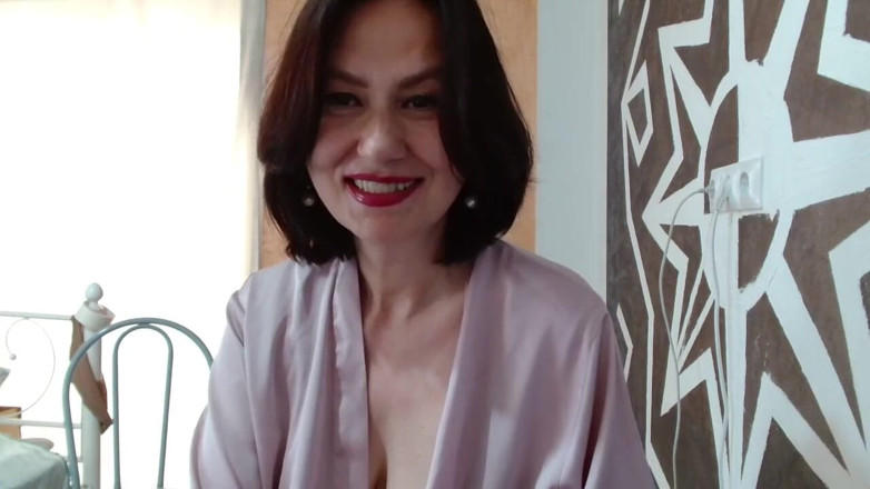 ANGELA_LADY: Te uiți în pizda unei mame sexy și te transformi într-un licker
