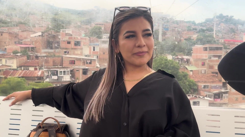Naty Delgado: ฉันเย็ดและอมควยพี่ชายของเพื่อนที่ดีที่สุดกลางแจ้ง ขณะนั่งกระเช้าลอยฟ้าในเมืองฉัน! Naty Delgado &amp; Brian Evans