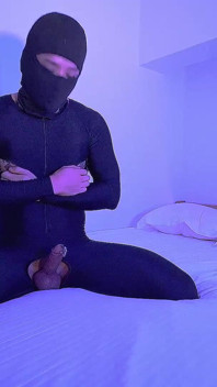 Yoshikawasakixxx - Zamaskowany Yoshi Kawasaki cieszy się swoimi umiejętnościami ręcznej roboty