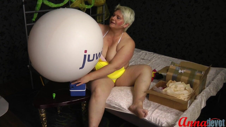 Anna Devot: Annadevot - The new balloon inflating machine :)