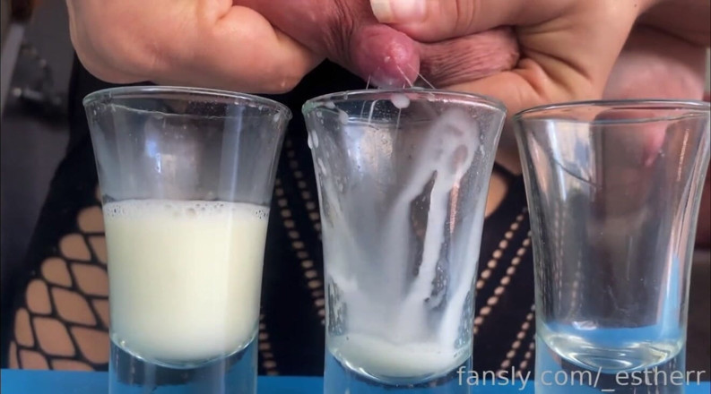 Esther Mommy: Filling Three Glasses with Fresh Breast Milk From My Full...