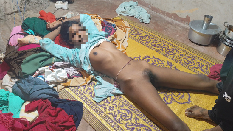 Ankush raj: デシ村の少女が都会の男に犯される 夏の天気を利用して部屋に