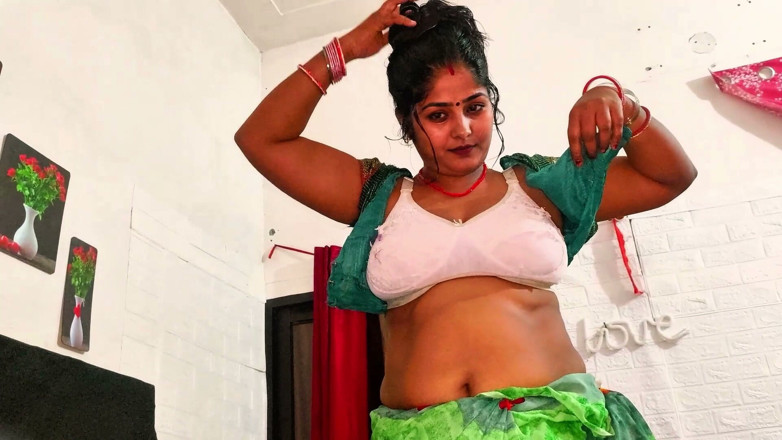 Raj pallvi: Indiana fazendo sexo com namorado enquanto fala com marido hindi