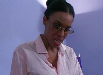 MILF my Cock: Чернокожая милфа осушает его член