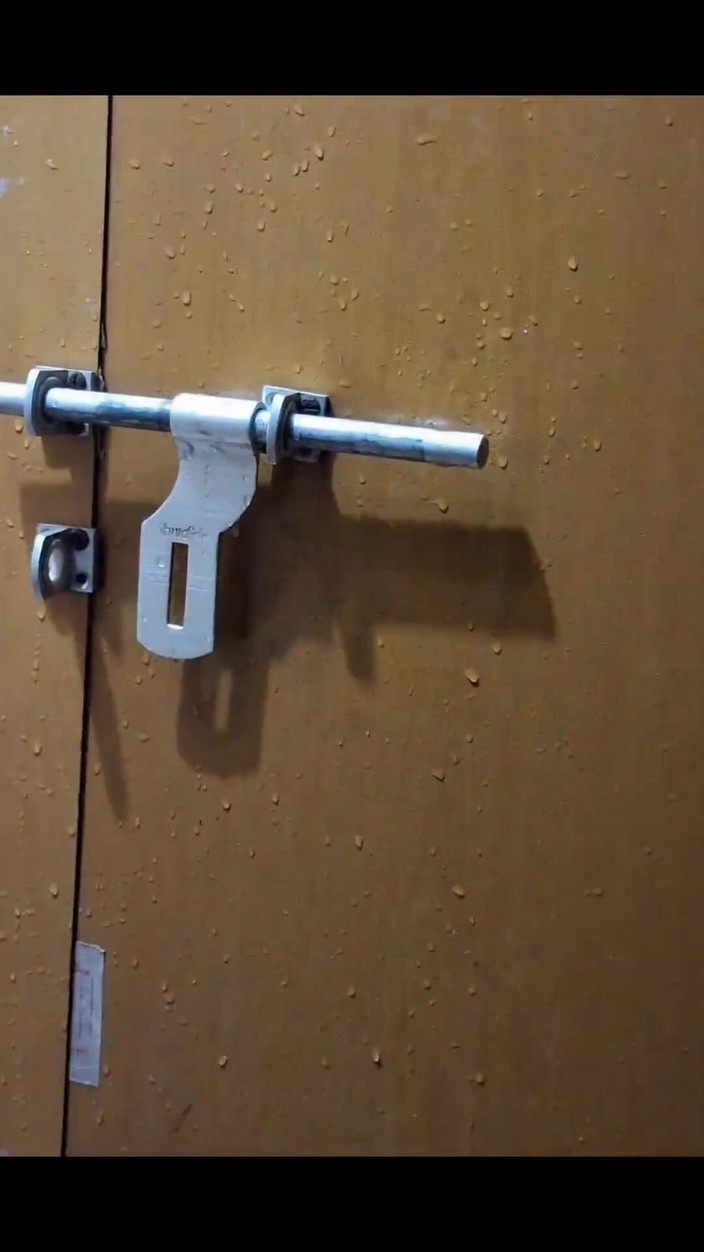 Sexy sindu: Hintli çift ateşli banyo yapıyor