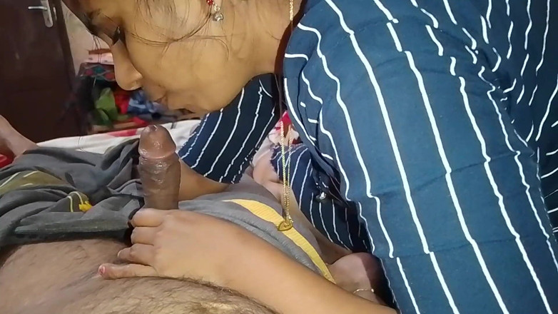 Bijukumar: Malayali mädchen genießt es, den schwanz ihres ehemanns in ihren...