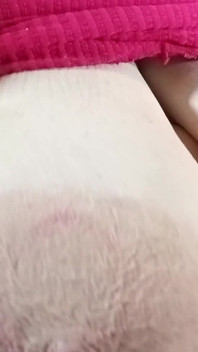 Přišel malovat, stříká tak tvrdě, že téměř omdlel