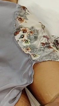 10代のベビーシッターがパパとの行為で捕まった