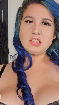 Cewek sange ini dientot habis-habisan pakai legging dan legging mengkilap: pov slut training