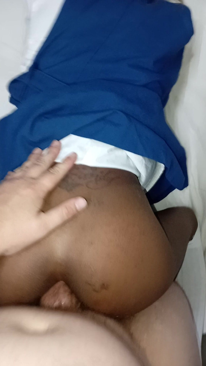 hothouse18xxx: Colegiala De 18 años En Uniforme Follada En Perrito Por Viejo